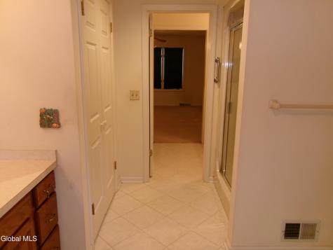 15 Pinecrest Drive Schenectady NY 12309
