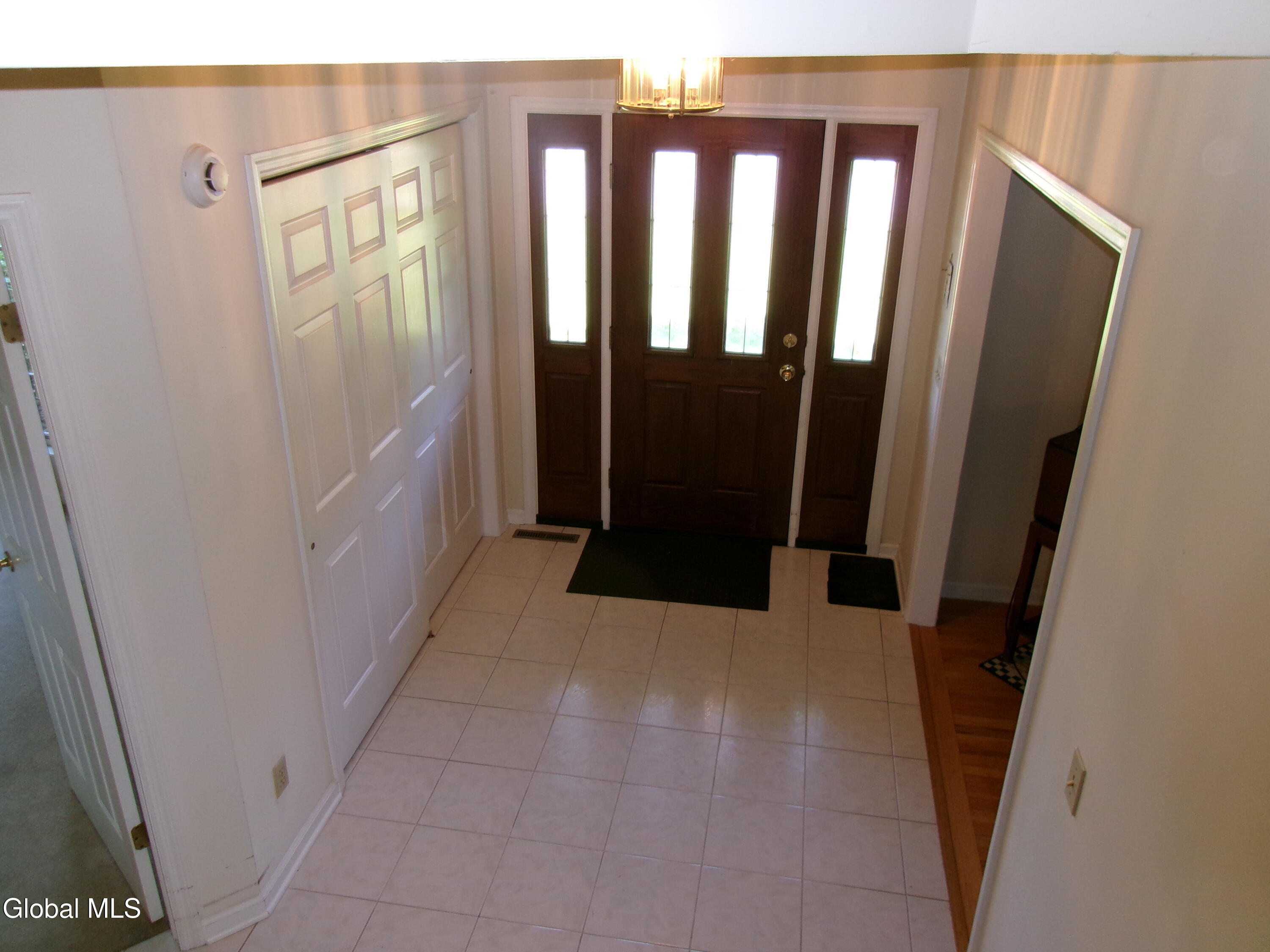 15 Pinecrest Drive Schenectady NY 12309