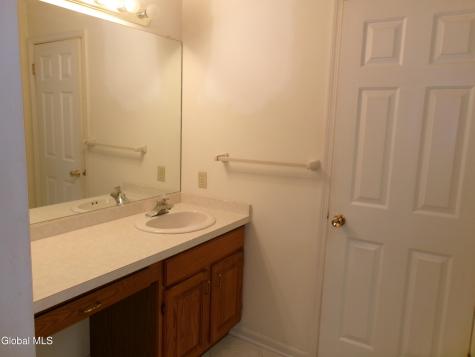 15 Pinecrest Drive Schenectady NY 12309
