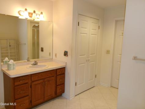 15 Pinecrest Drive Schenectady NY 12309