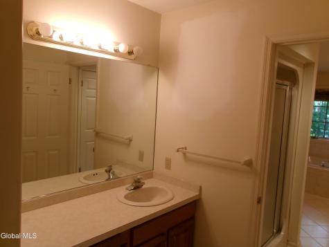15 Pinecrest Drive Schenectady NY 12309