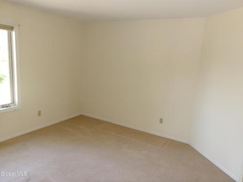 15 Pinecrest Drive Schenectady NY 12309
