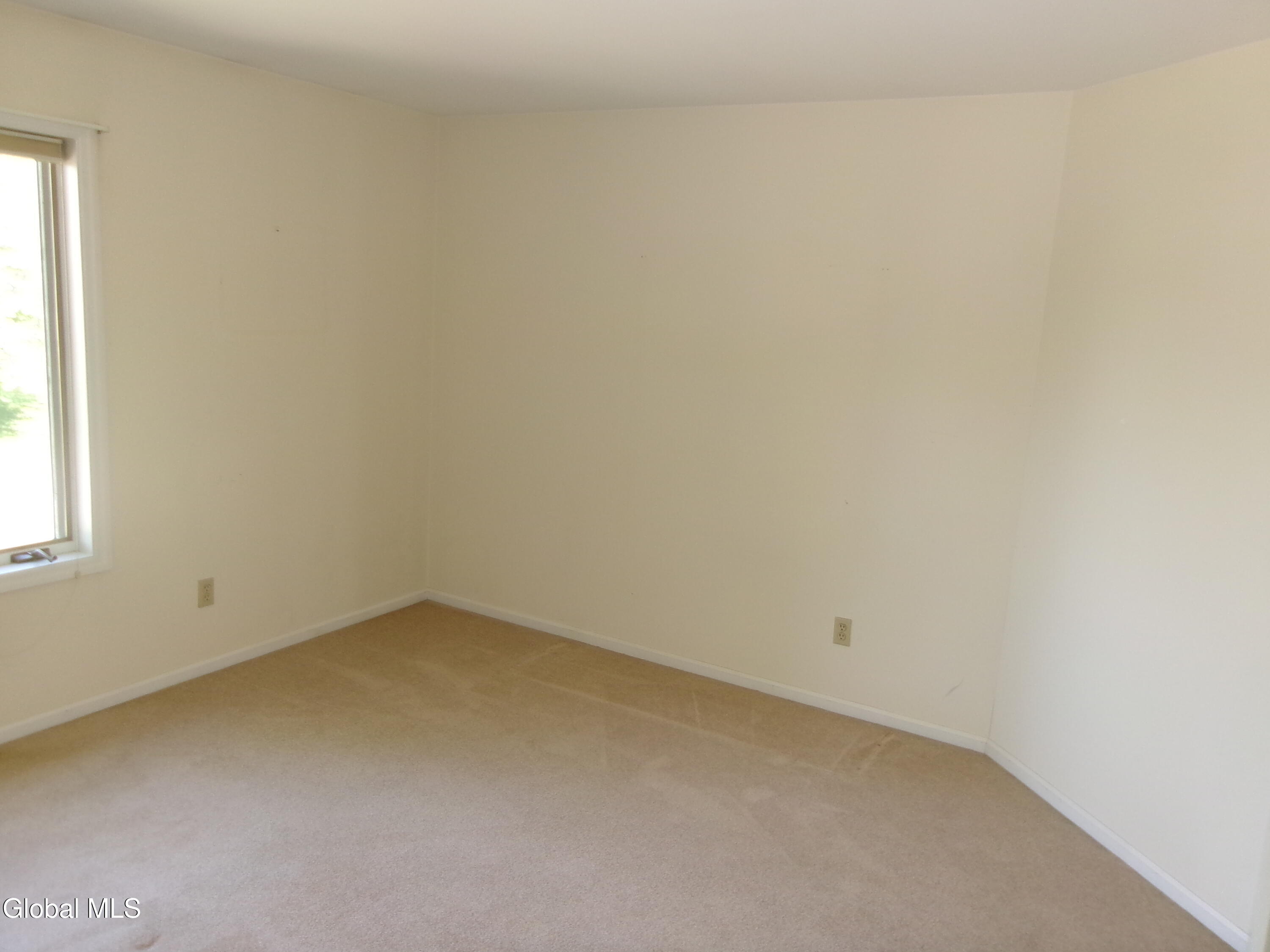 15 Pinecrest Drive Schenectady NY 12309