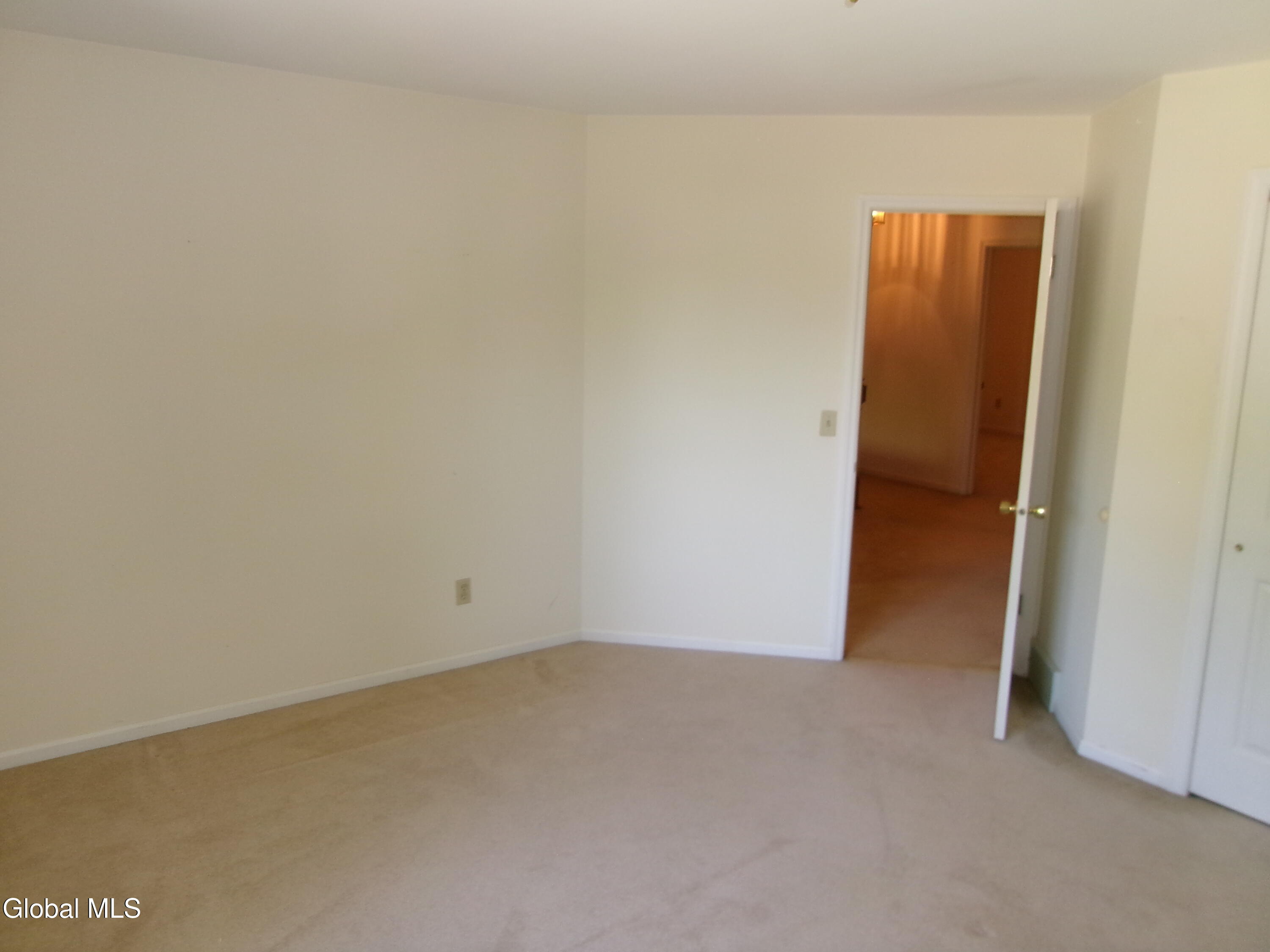 15 Pinecrest Drive Schenectady NY 12309