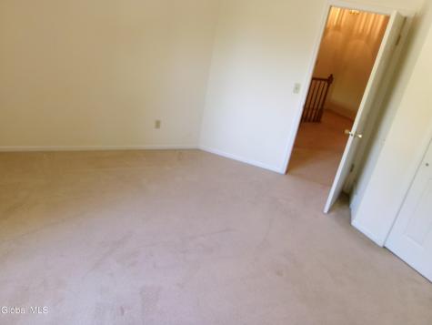 15 Pinecrest Drive Schenectady NY 12309