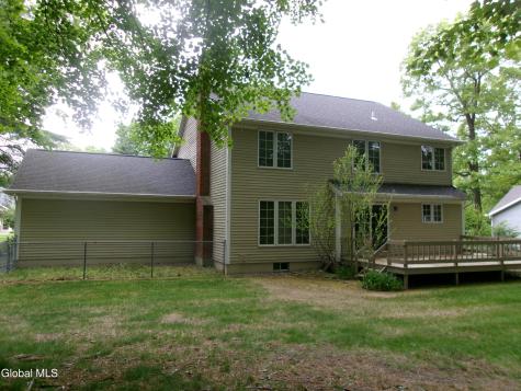 15 Pinecrest Drive Schenectady NY 12309