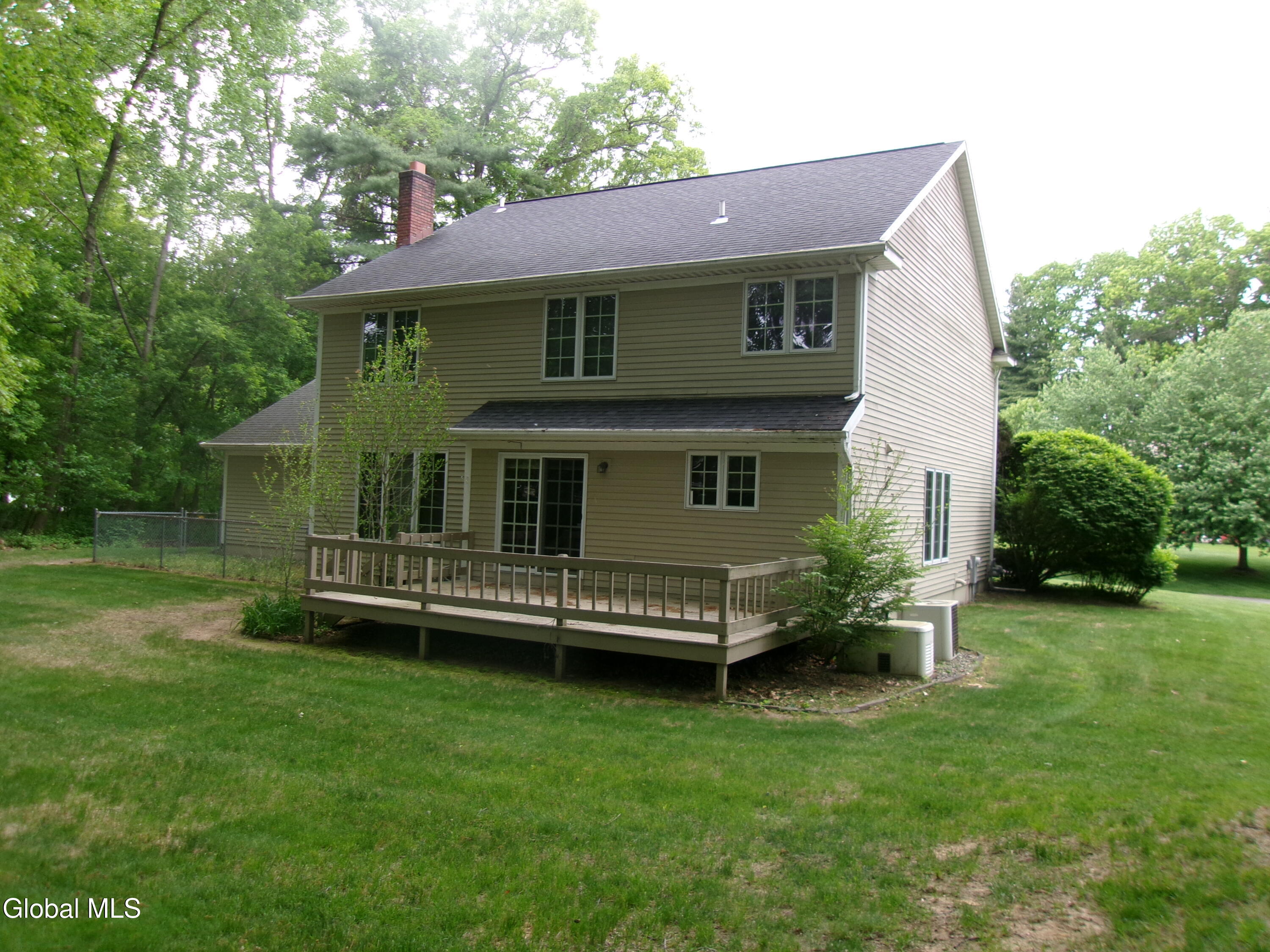 15 Pinecrest Drive Schenectady NY 12309
