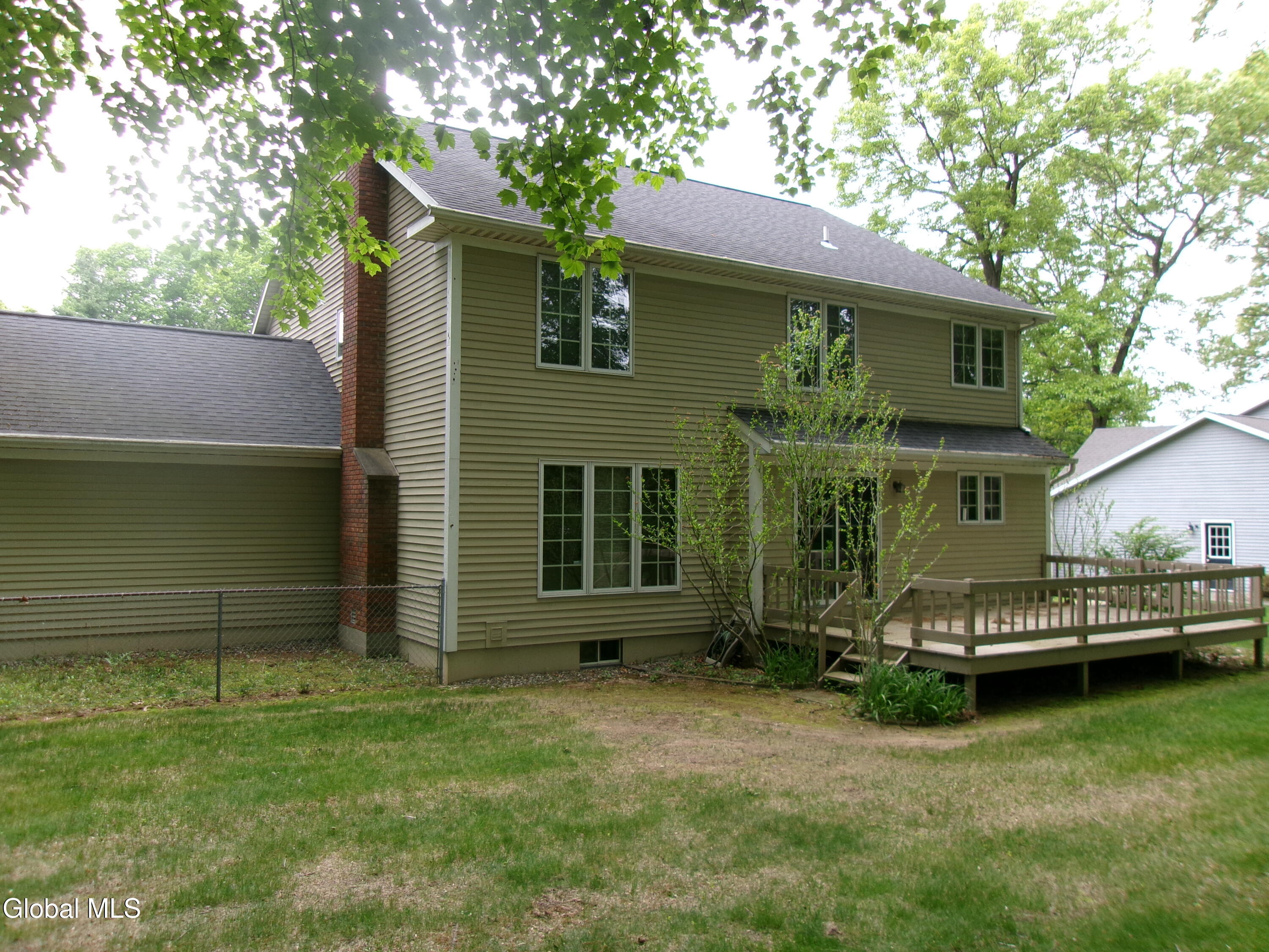 15 Pinecrest Drive Schenectady NY 12309