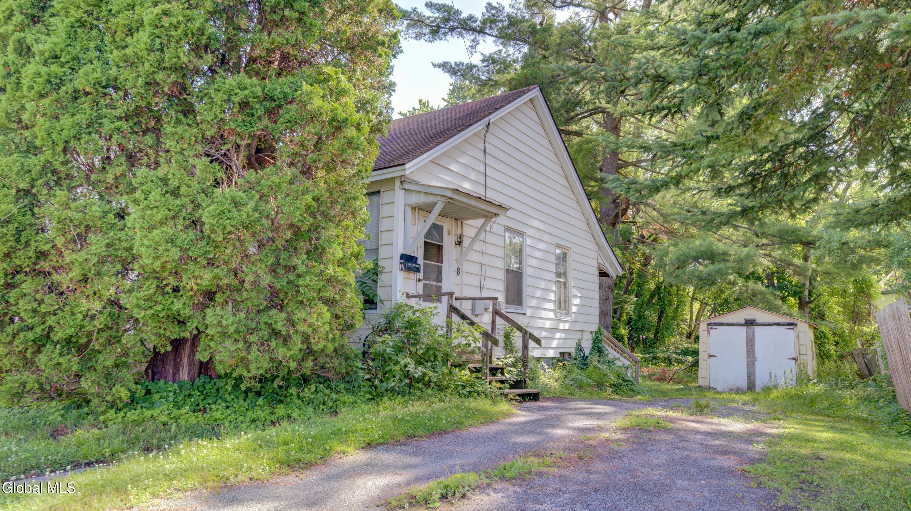 8 Mckinley Place Gloversville NY 12078