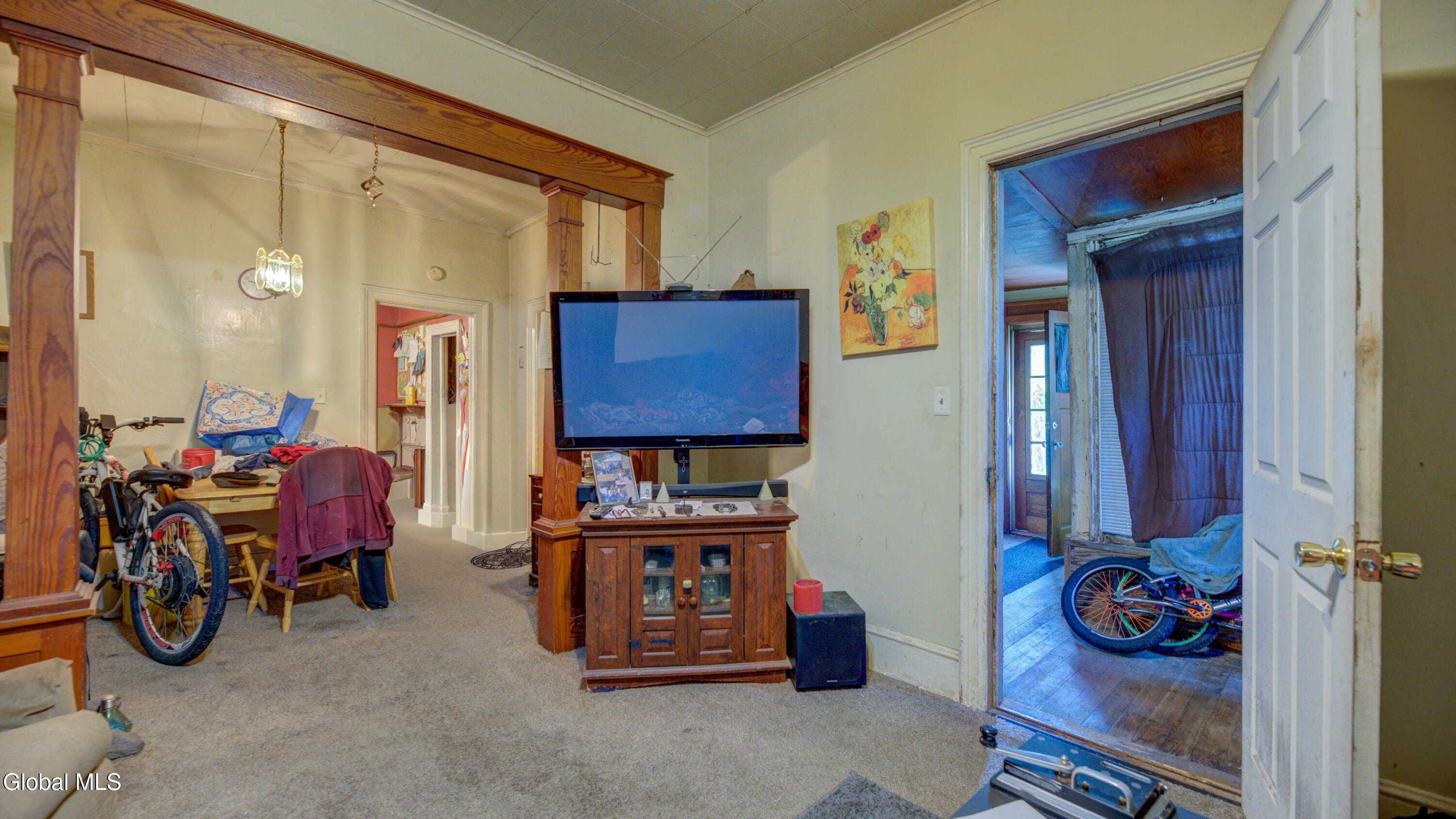 8 Mckinley Place Gloversville NY 12078