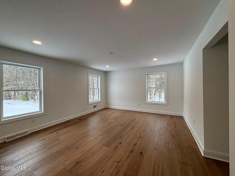 34 Eastpointe Drive Wilton NY 12866
