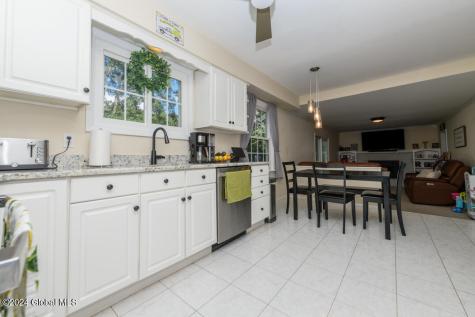 104 Mountainview Court Guilderland NY 12084