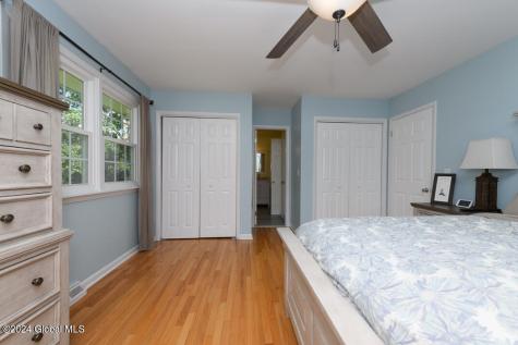 104 Mountainview Court Guilderland NY 12084