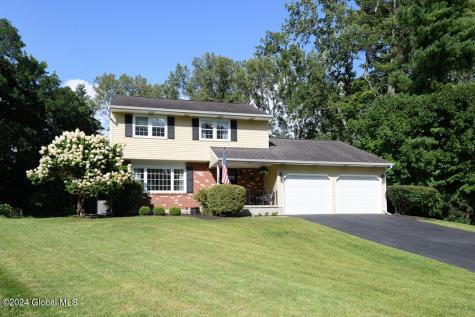 104 Mountainview Court Guilderland NY 12084