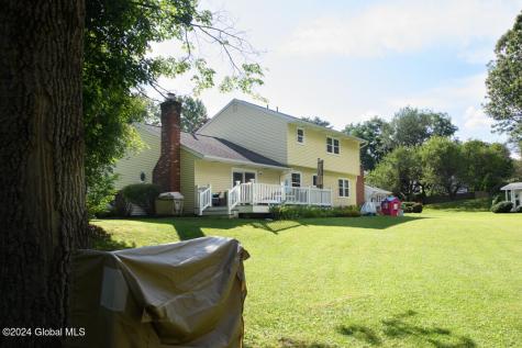 104 Mountainview Court Guilderland NY 12084