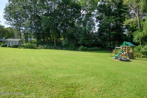 104 Mountainview Court Guilderland NY 12084