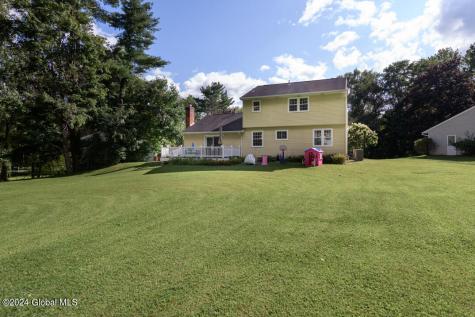 104 Mountainview Court Guilderland NY 12084
