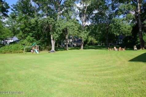 104 Mountainview Court Guilderland NY 12084