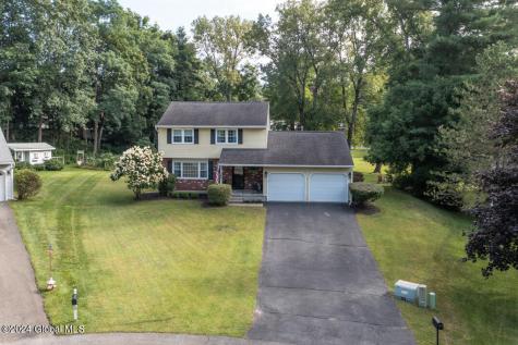 104 Mountainview Court Guilderland NY 12084