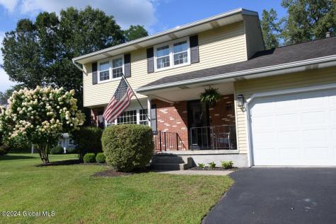 104 Mountainview Court Guilderland NY 12084