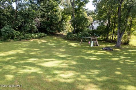 104 Mountainview Court Guilderland NY 12084