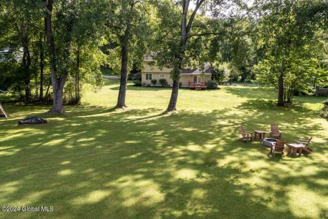 104 Mountainview Court Guilderland NY 12084