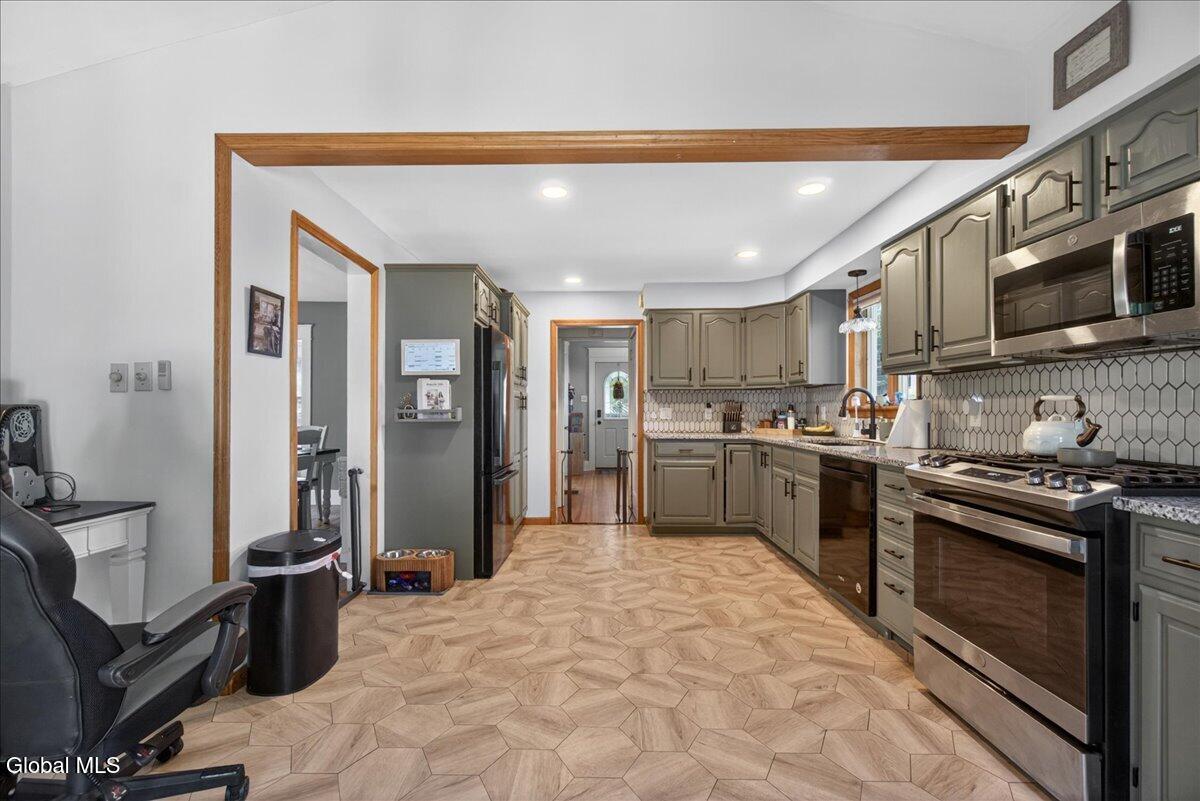 1932 Tower Avenue Schenectady NY 12304
