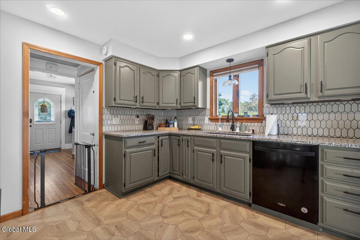 1932 Tower Avenue Schenectady NY 12304