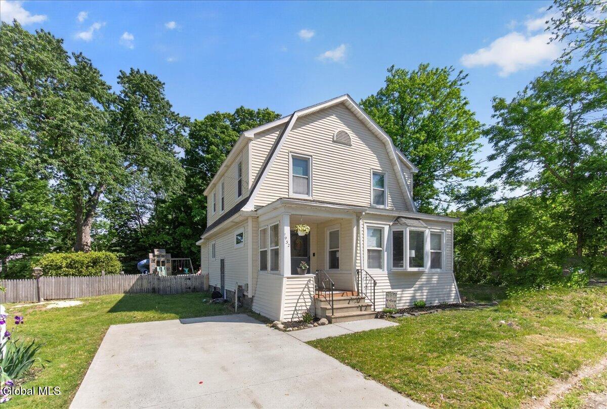 1932 Tower Avenue Schenectady NY 12304