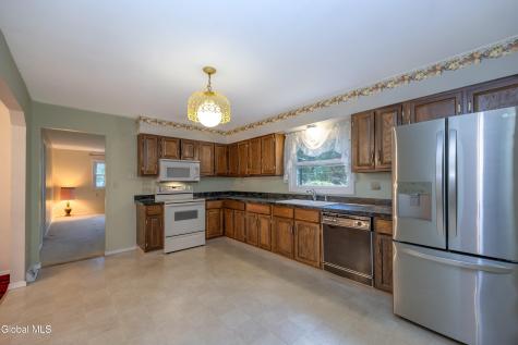 48 Bayberry Drive Halfmoon NY 12065