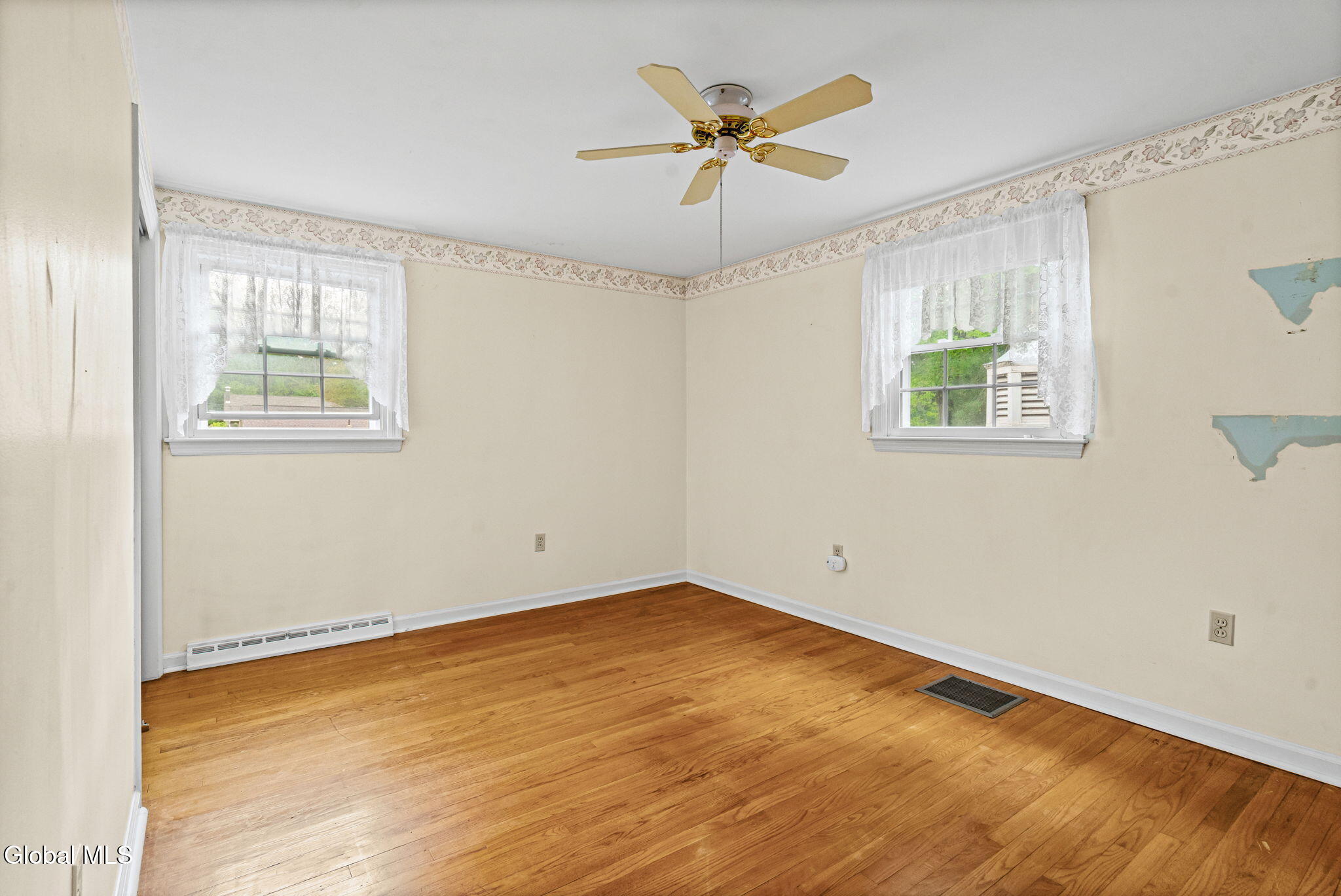 8 Lancaster Drive Glenville NY 12302