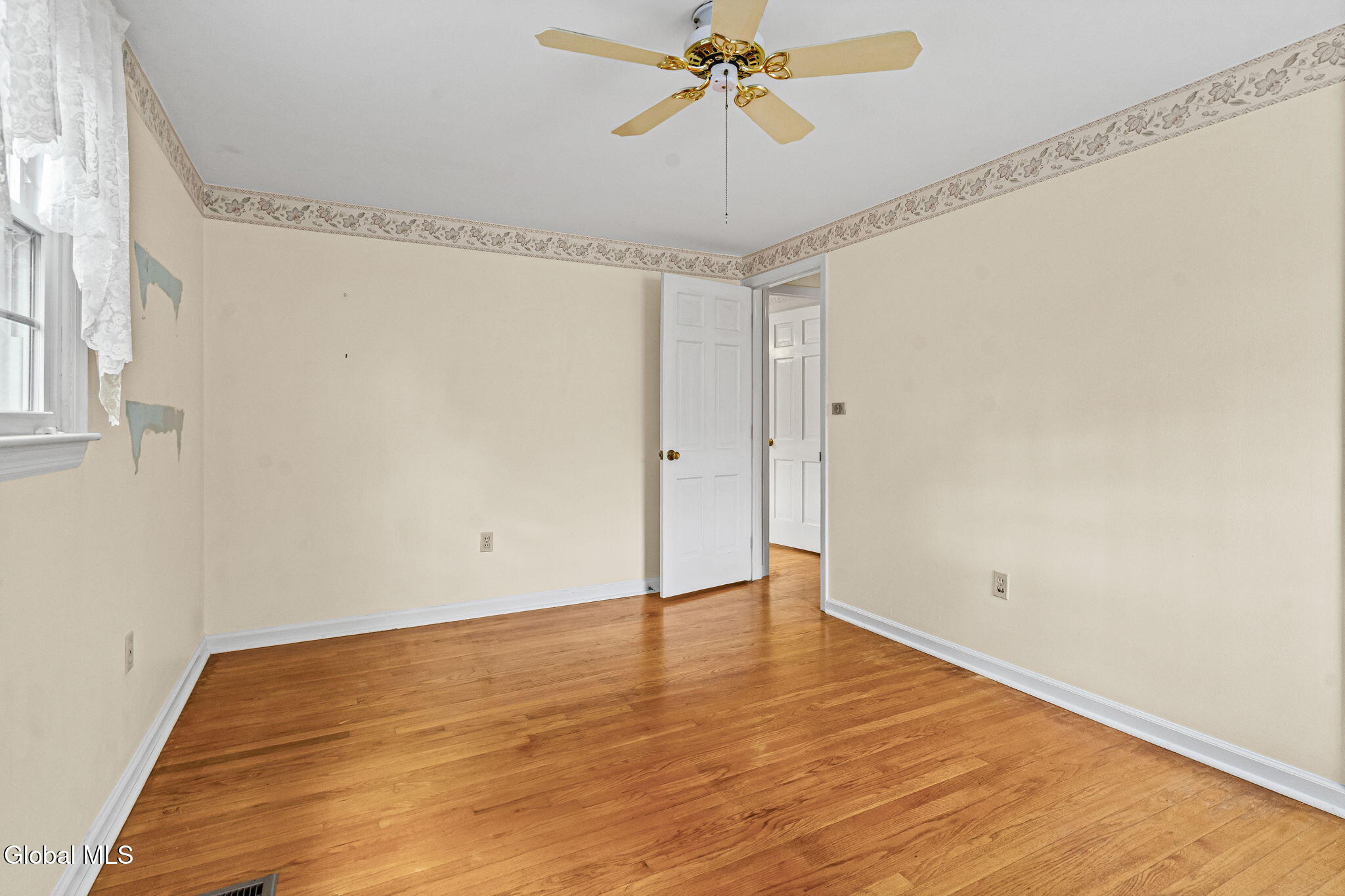 8 Lancaster Drive Glenville NY 12302