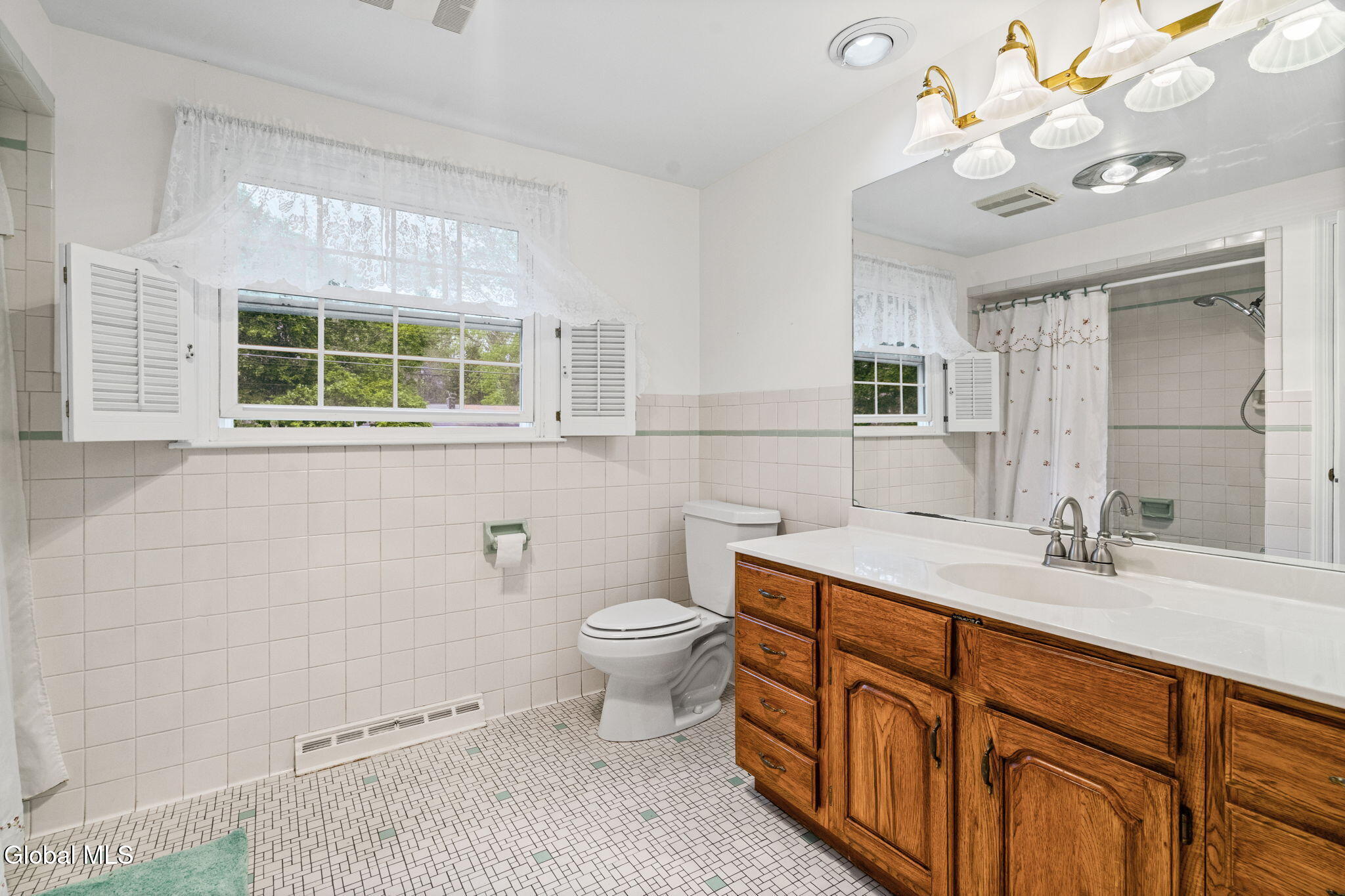 8 Lancaster Drive Glenville NY 12302