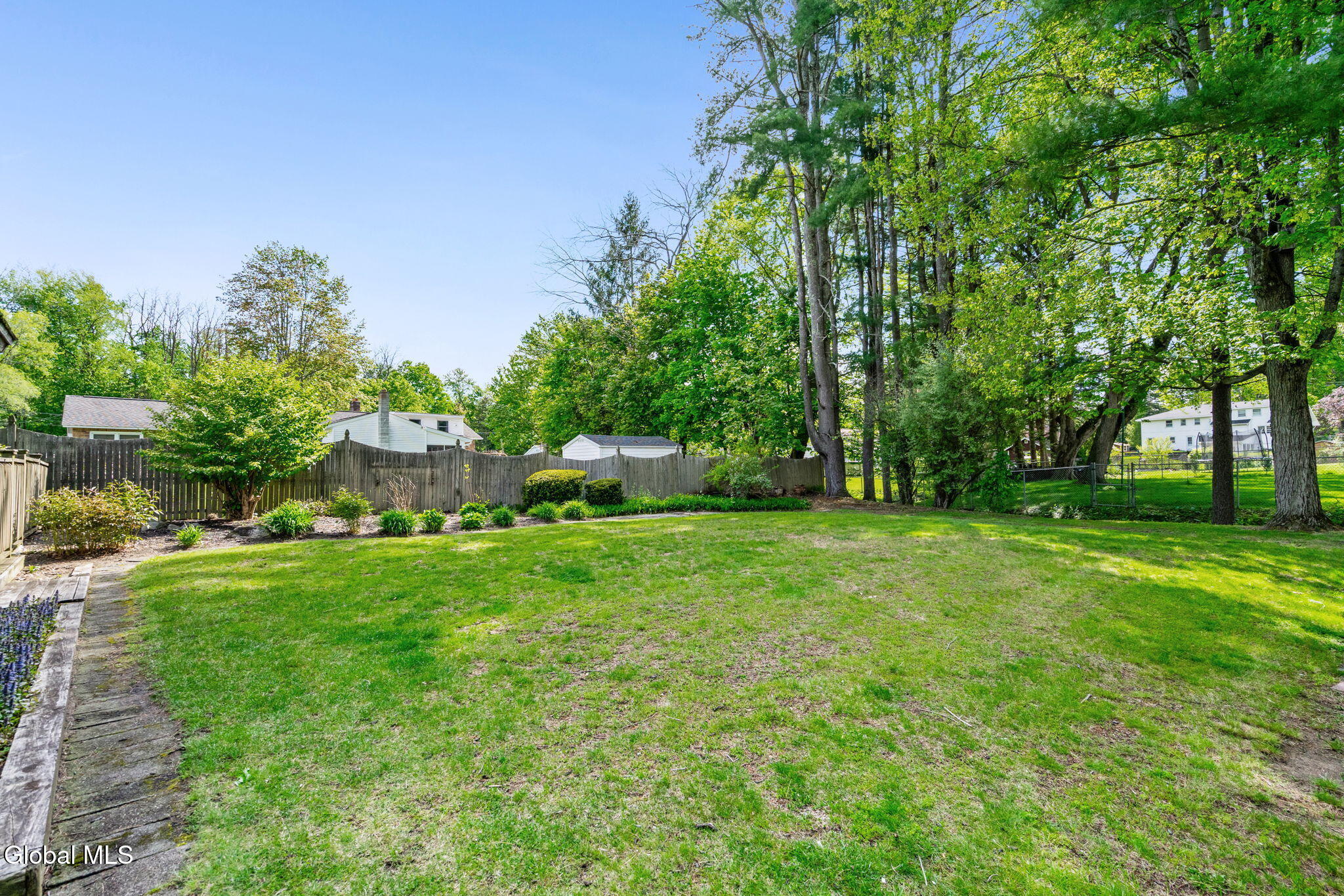 8 Lancaster Drive Glenville NY 12302