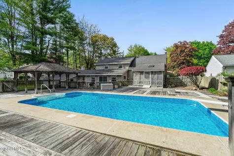 8 Lancaster Drive Glenville NY 12302