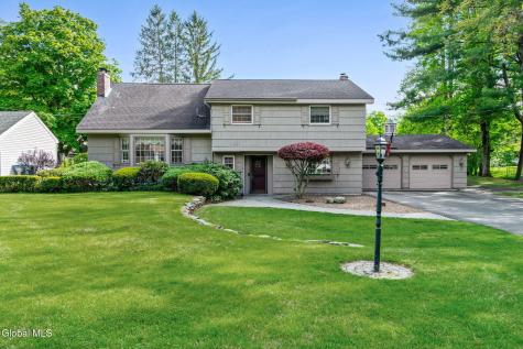 8 Lancaster Drive Glenville NY 12302