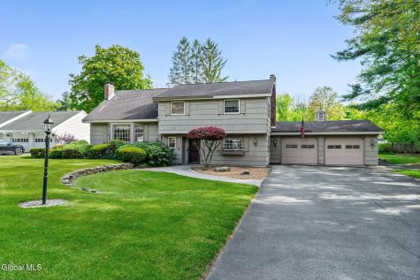 8 Lancaster Drive Glenville NY 12302