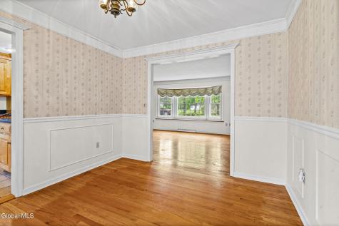 8 Lancaster Drive Glenville NY 12302