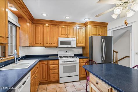 8 Lancaster Drive Glenville NY 12302