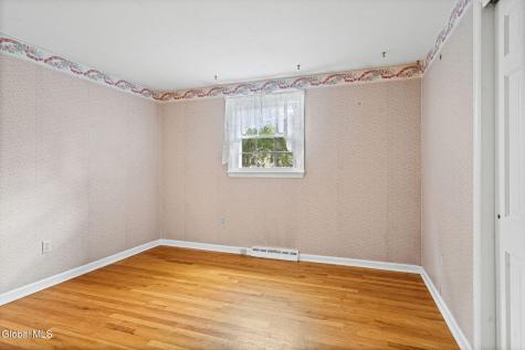 8 Lancaster Drive Glenville NY 12302