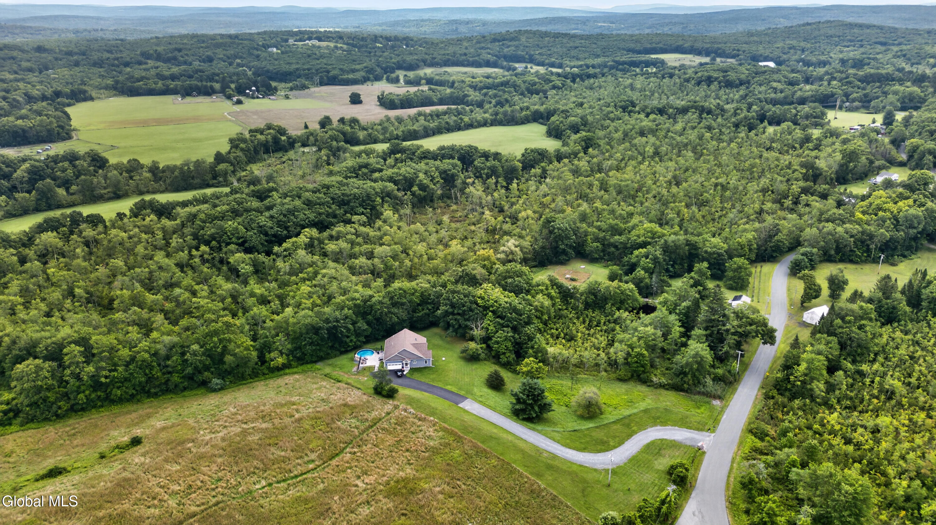 294 Poyneer Road Nassau NY 12123