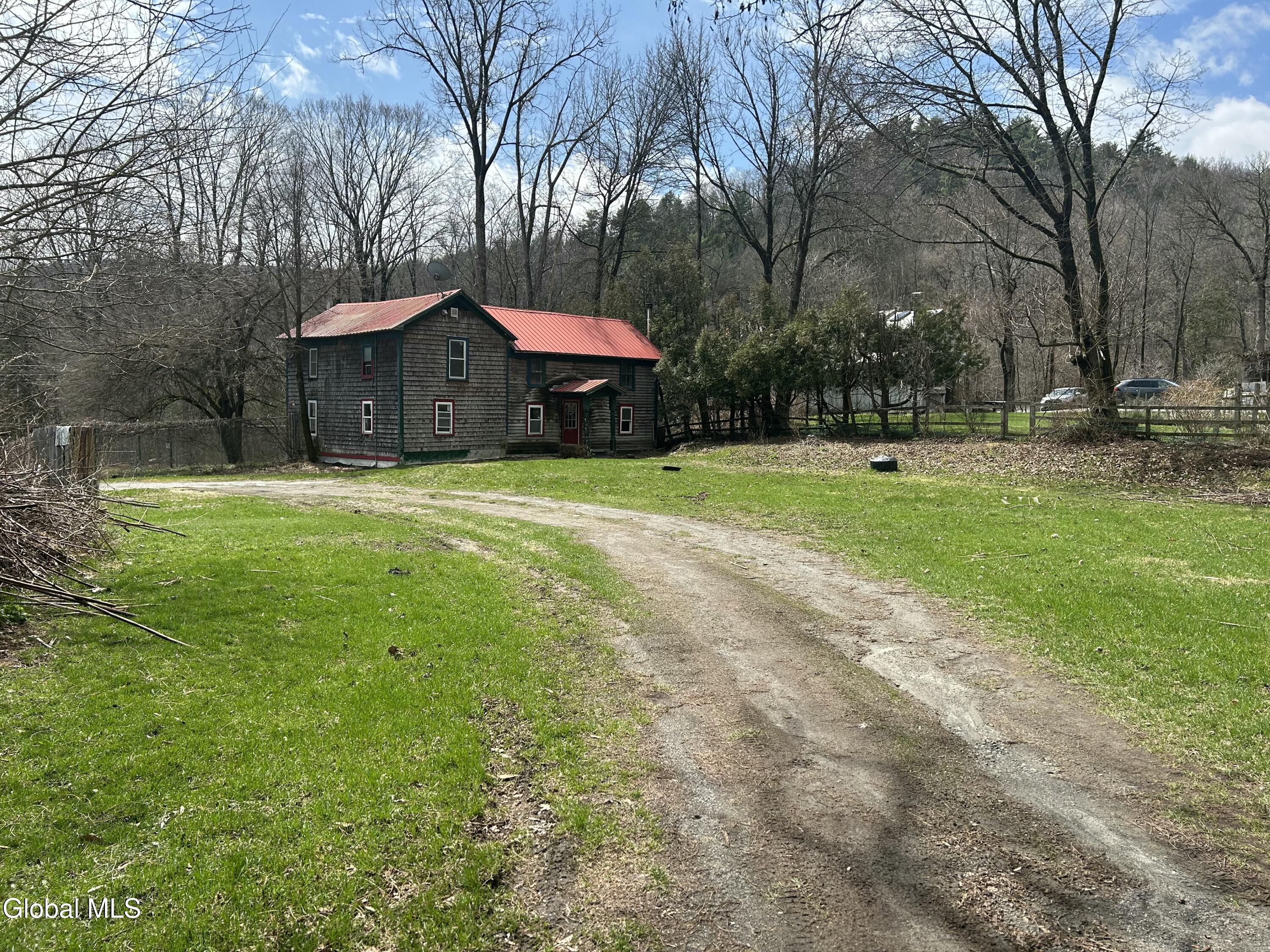 919 Bradford Hill Road Crown Point NY 12928