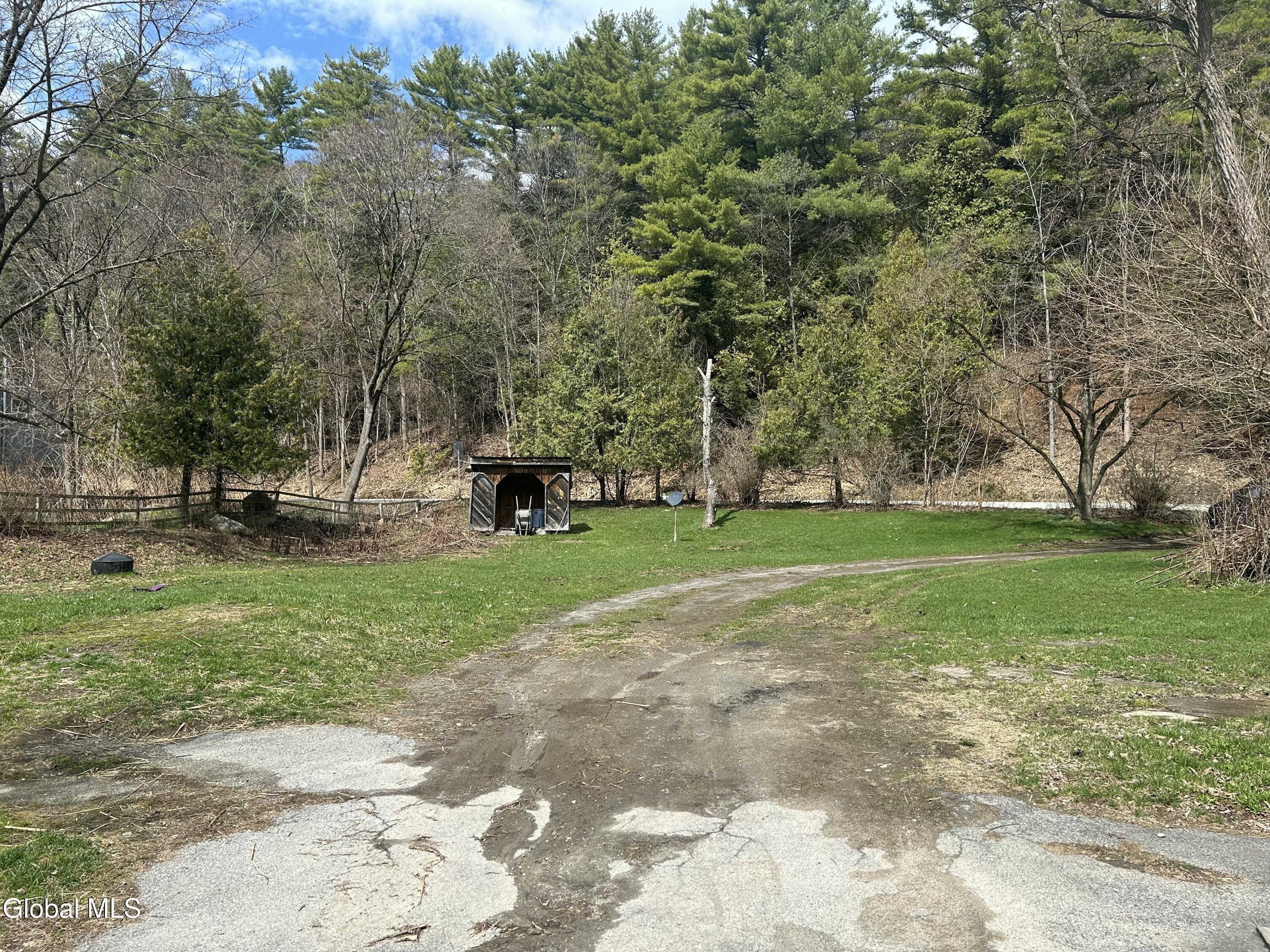 919 Bradford Hill Road Crown Point NY 12928