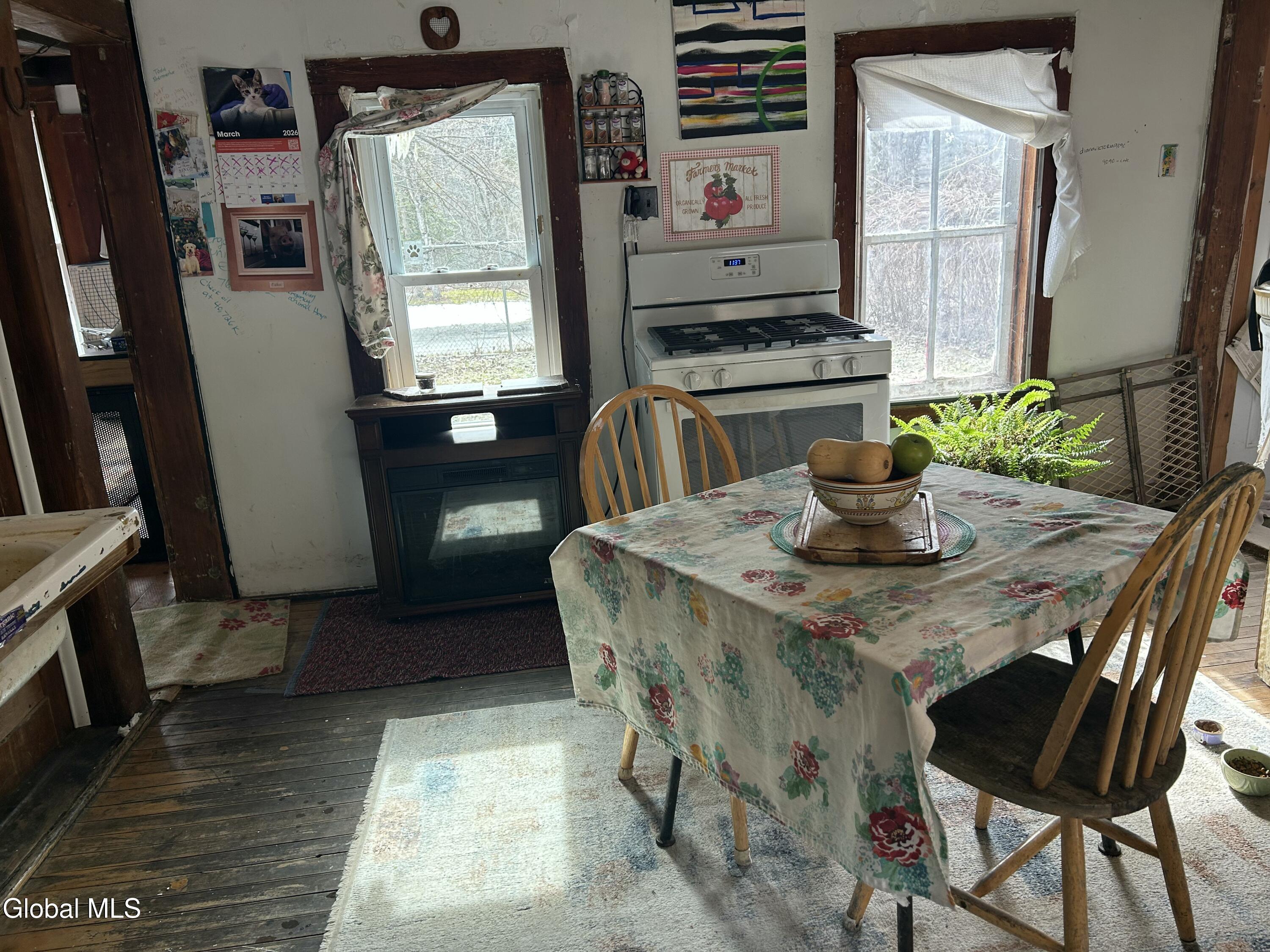 919 Bradford Hill Road Crown Point NY 12928