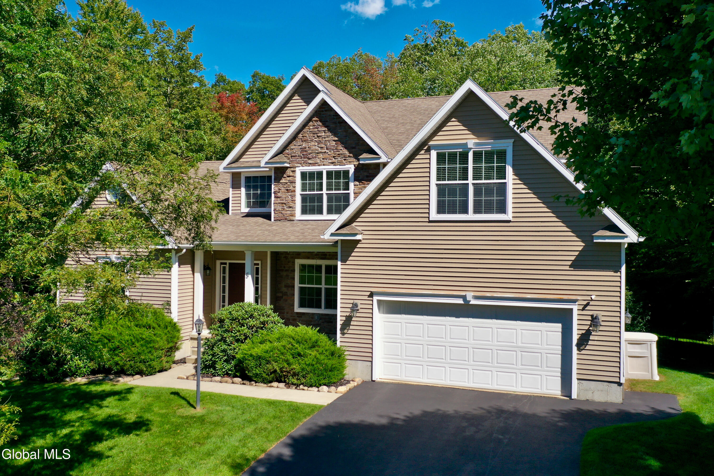 5 Lenca Court Wilton NY 12831