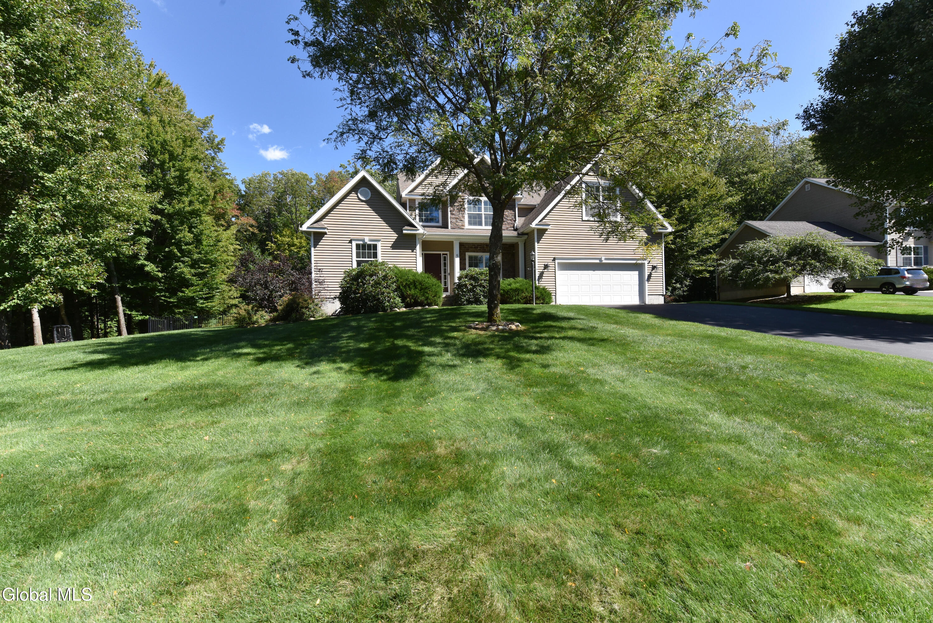 5 Lenca Court Wilton NY 12831