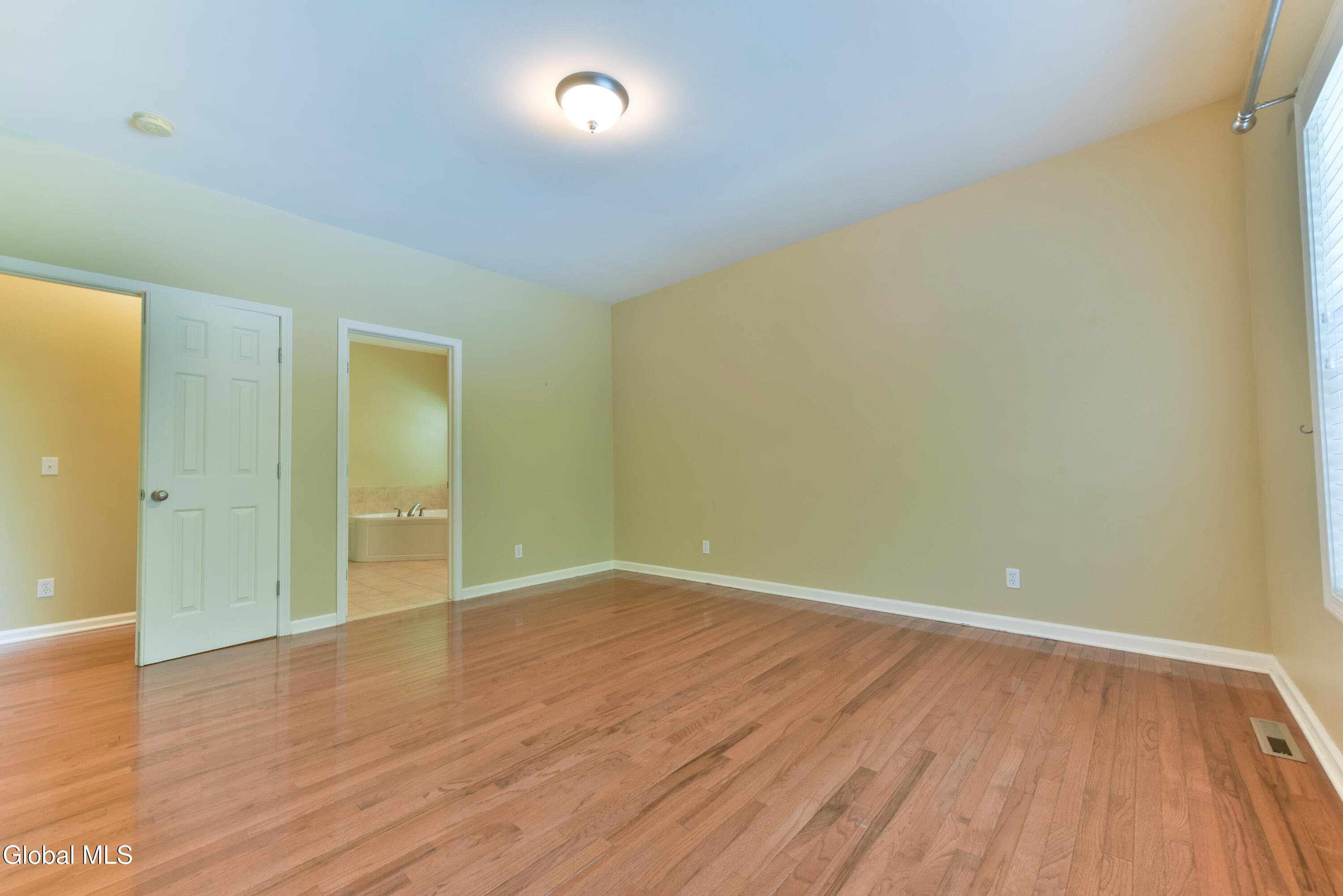 5 Lenca Court Wilton NY 12831