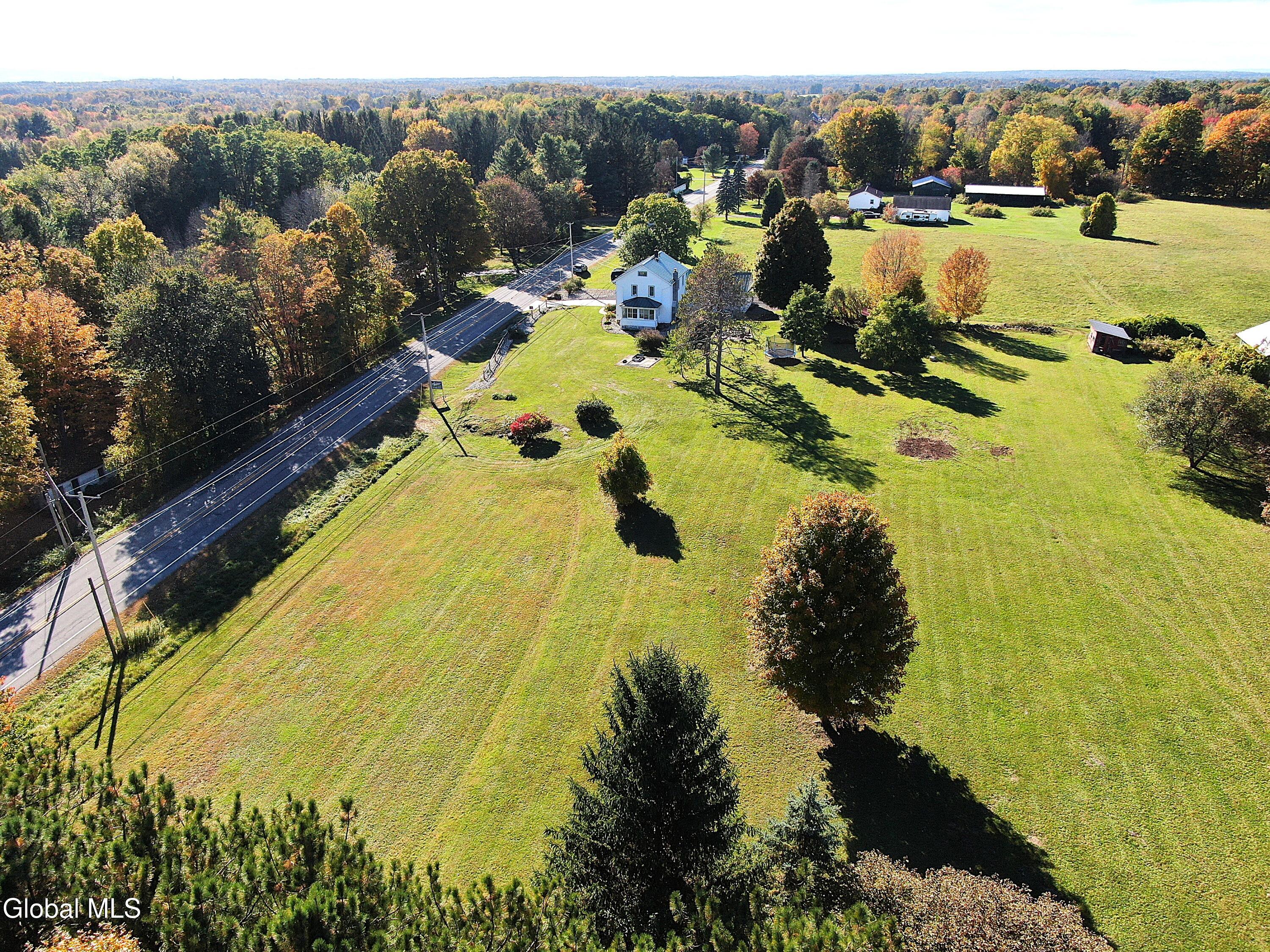 1121 W Galway Road Hagaman NY 12074