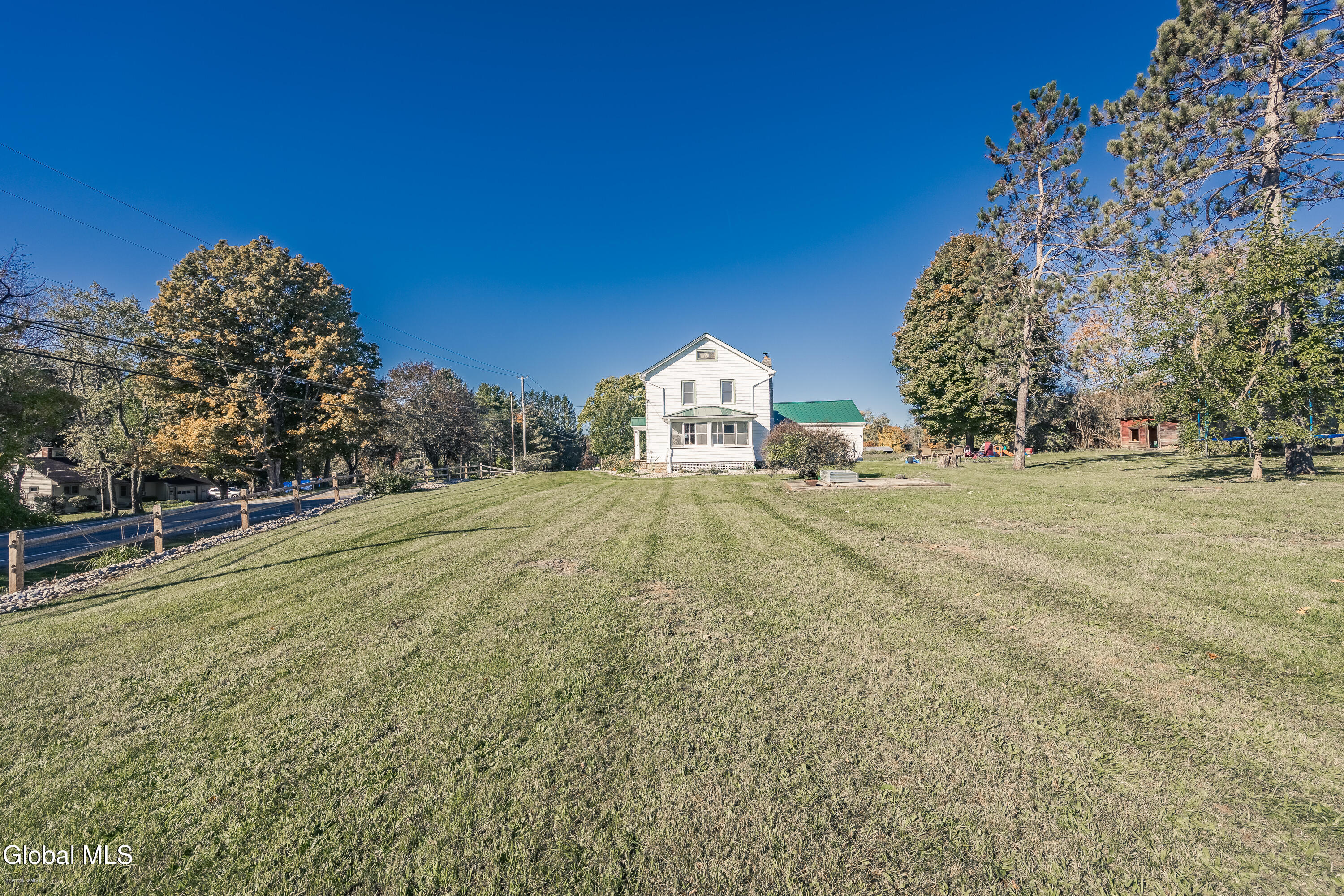 1121 W Galway Road Hagaman NY 12074