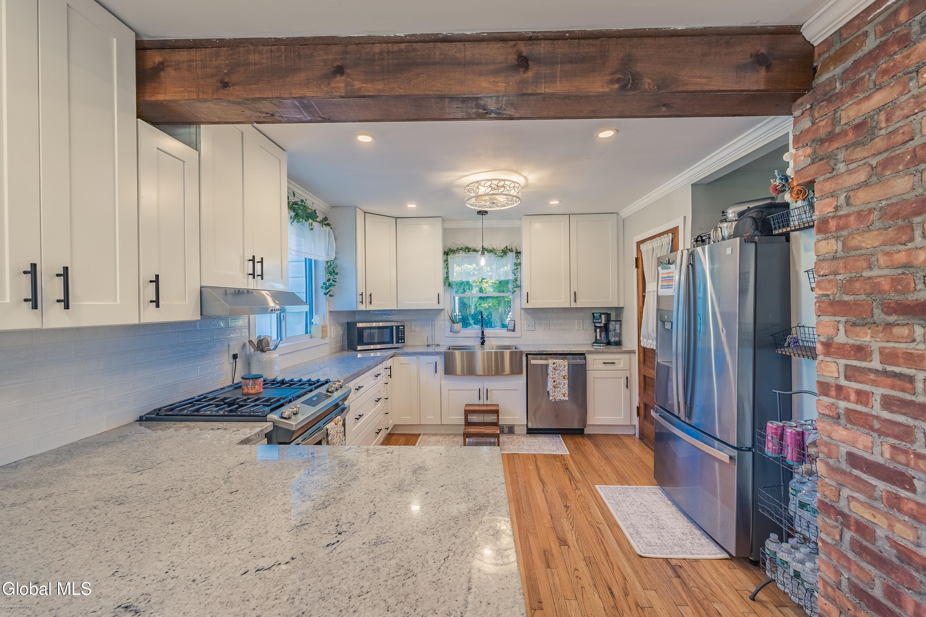 1121 W Galway Road Hagaman NY 12074